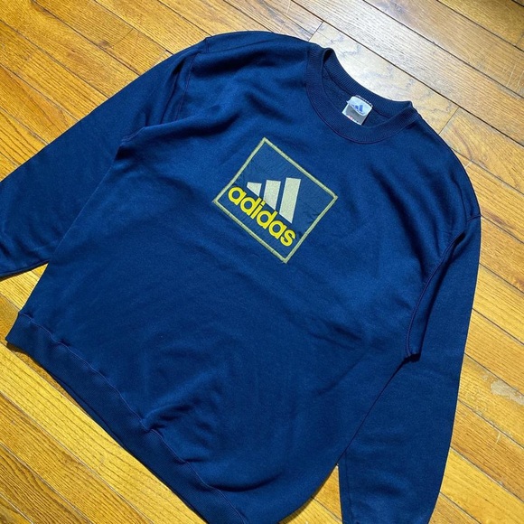 Vintage Adidas embroidered crewneck sweatshirt - Picture 4 of 4